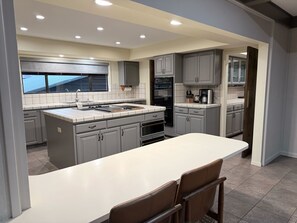 Private kitchen - Spacious Riverfront Retreat, Fireplaces & Game Room (Tehama)