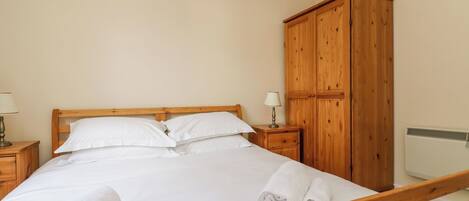 3 室のベッドルーム、客室ごとに異なる装飾、客室ごとに異なるインテリア、WiFi (無料)