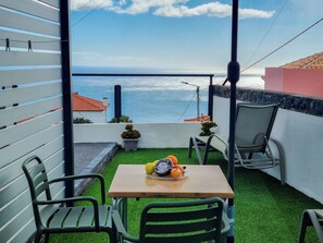 Unclassified image, 3 of 37, button - Sandine House (Estreito da Calheta)