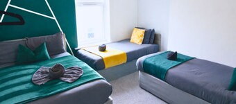 Pitchside Quarters sleeps 7