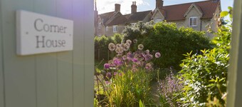 Host & Stay | Corner House