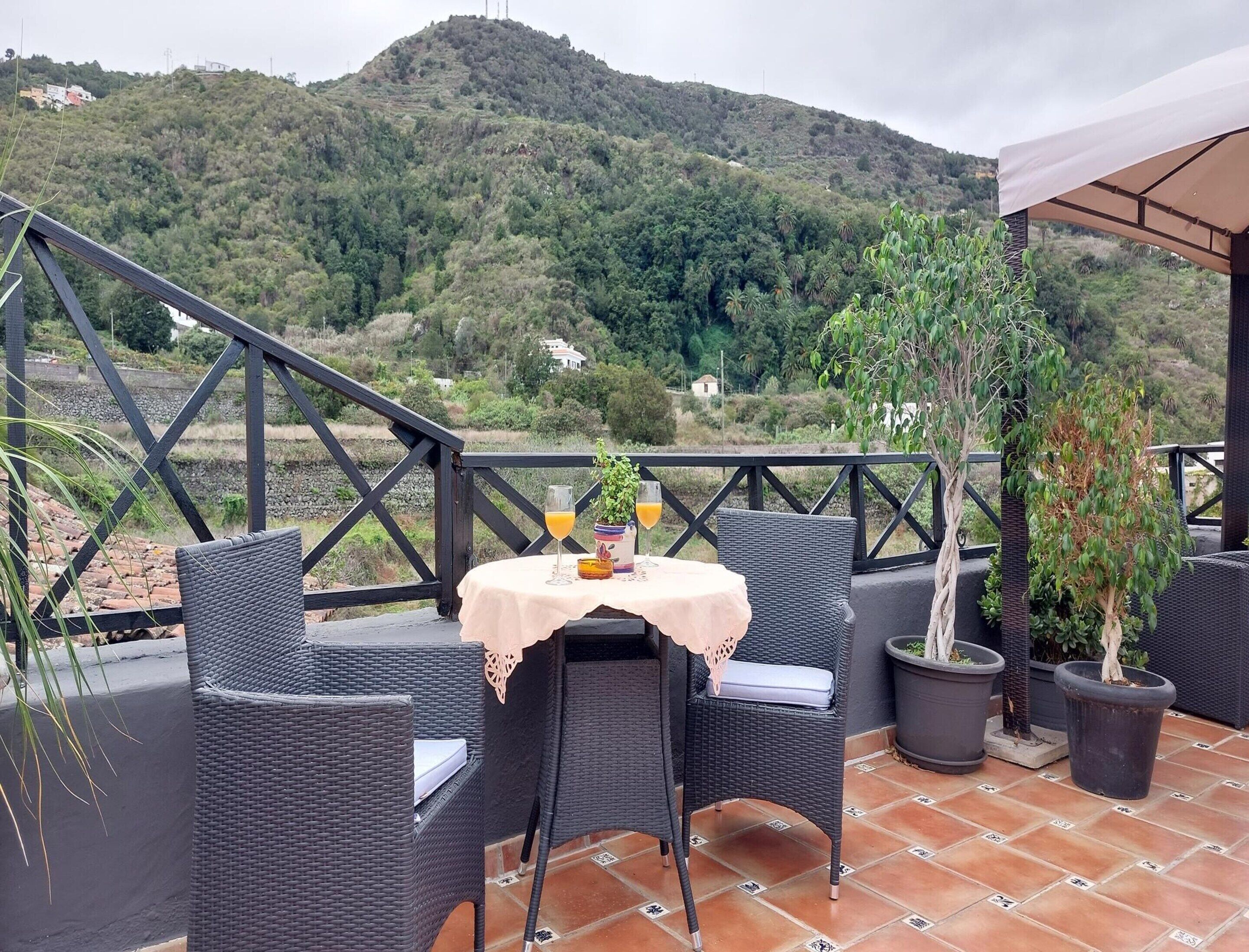 Cottage | Balcony