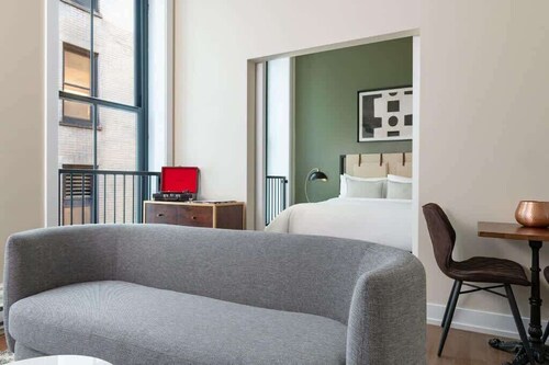 LIVN Millennium Park Downtown Chicago 1 BR