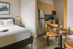 Unclassified image, 4 of 16, button - LIVN West Loop Chicago (Chicago)