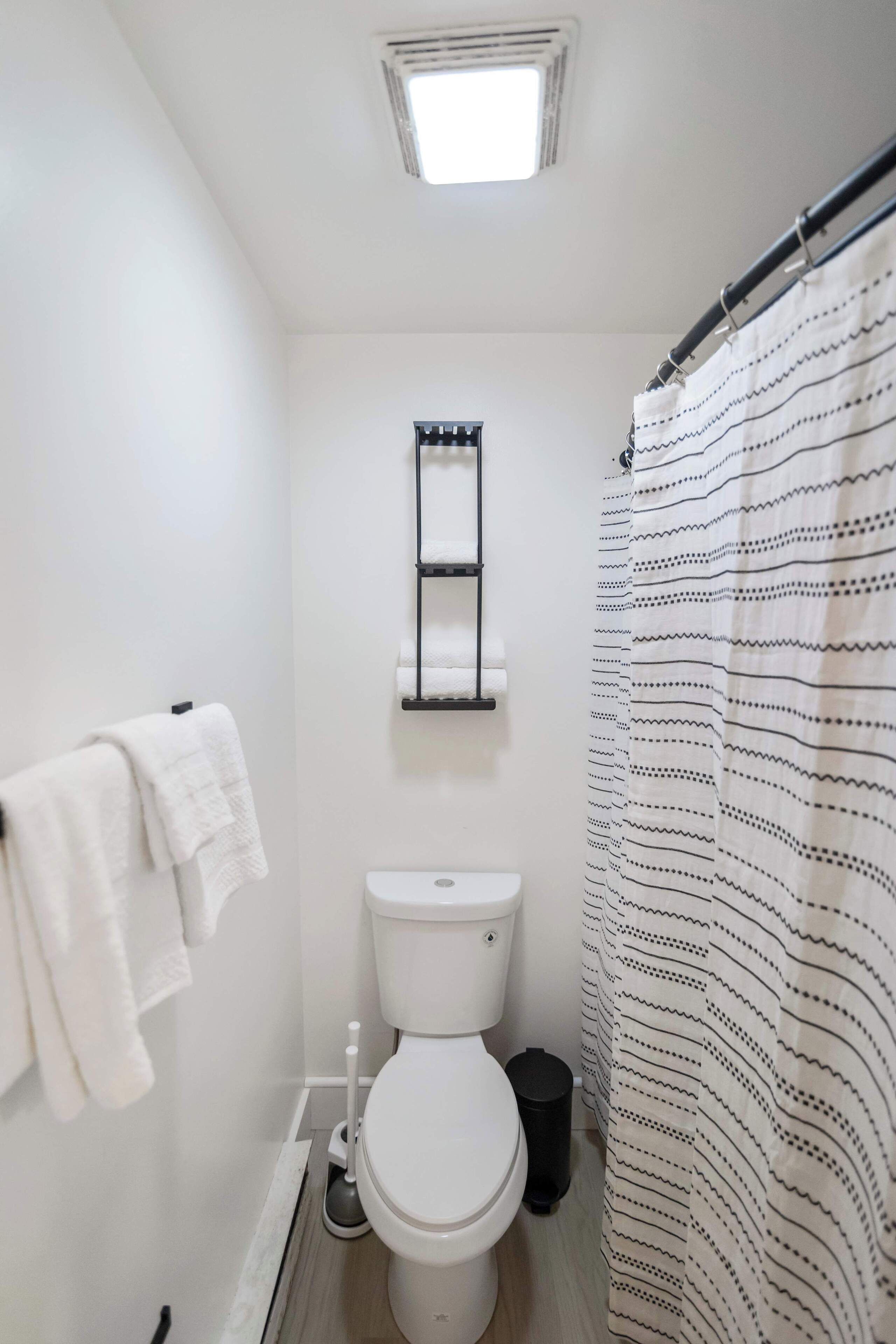 Bruser, hårtørrer, håndklæder, Shampoo