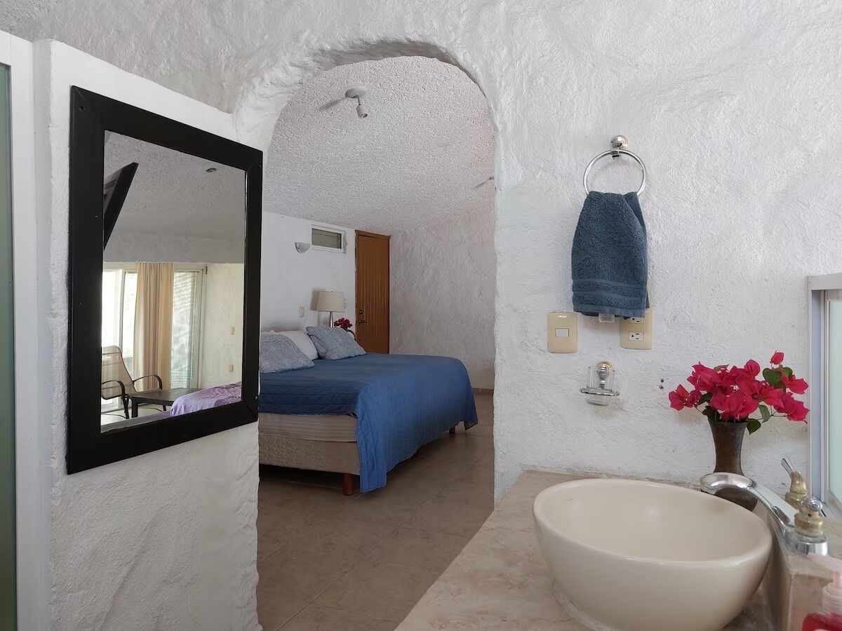 4 habitaciones, acceso a internet y ropa de cama 