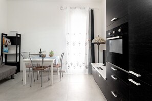 Interior - Heart in Home - One Bedroom Apartment, Sleeps 2 (Monopoli)