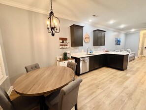 Interior - Urban Oasis 456 - Close to everything in Cleveland! (Cleveland)
