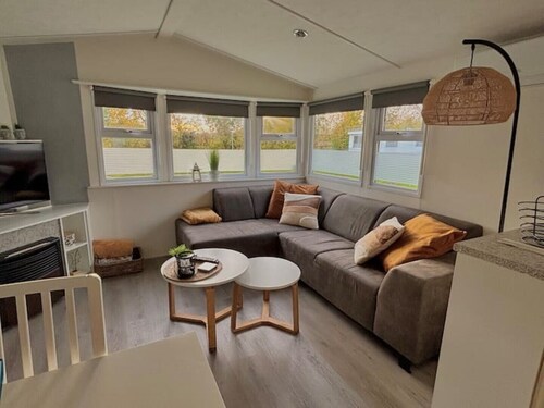 Family friendly chalet near the beach on 5* vacation park De Kuilart in Koudum