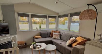 Family friendly chalet near the beach on 5* vacation park De Kuilart in Koudum