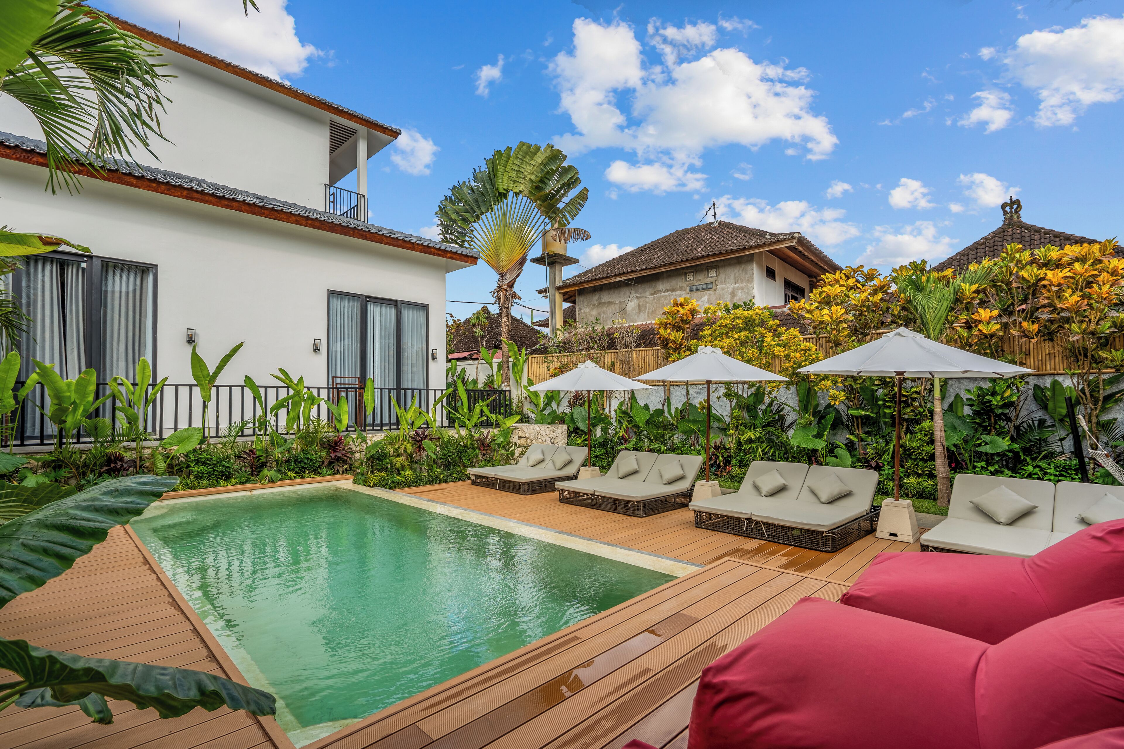 Deluxe Suite, Kitchen, Pool View | View from room