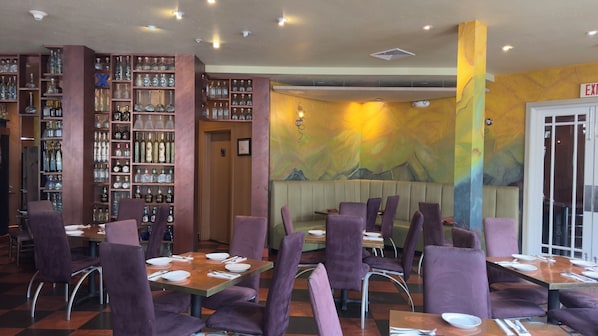 Unclassified image, 1 of 11, button