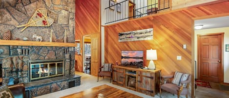 電視、壁爐、乒乓球設施、書籍