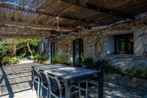 Outdoor dining - Luxury Property with Spectacular Views – Villa La Casita (Campanet)