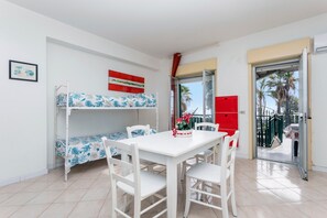 Dining - Apartment 'I Ciottoli Dello Ionio - Apt 10' with Sea View, Shared Terrace and Balcony (Mascali)