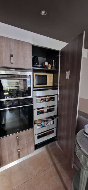 Microwave, oven, stovetop, dishwasher