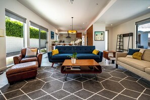 TV, fireplace - Luxurious Home with Private Pool, Firepit, Grill and Mountain Views! (Palm Springs)