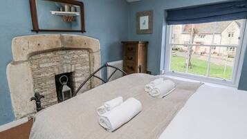 3 bedrooms, individually decorated, individually furnished, free WiFi