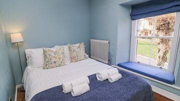 3 dormitoris, decoració individual i mobiliari individual