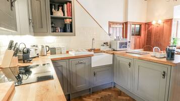 Lavavajillas y utensilios de cocina