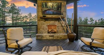 Top Shelf âą New Listing! Stunning Views, Heated Pool & Hot Tub