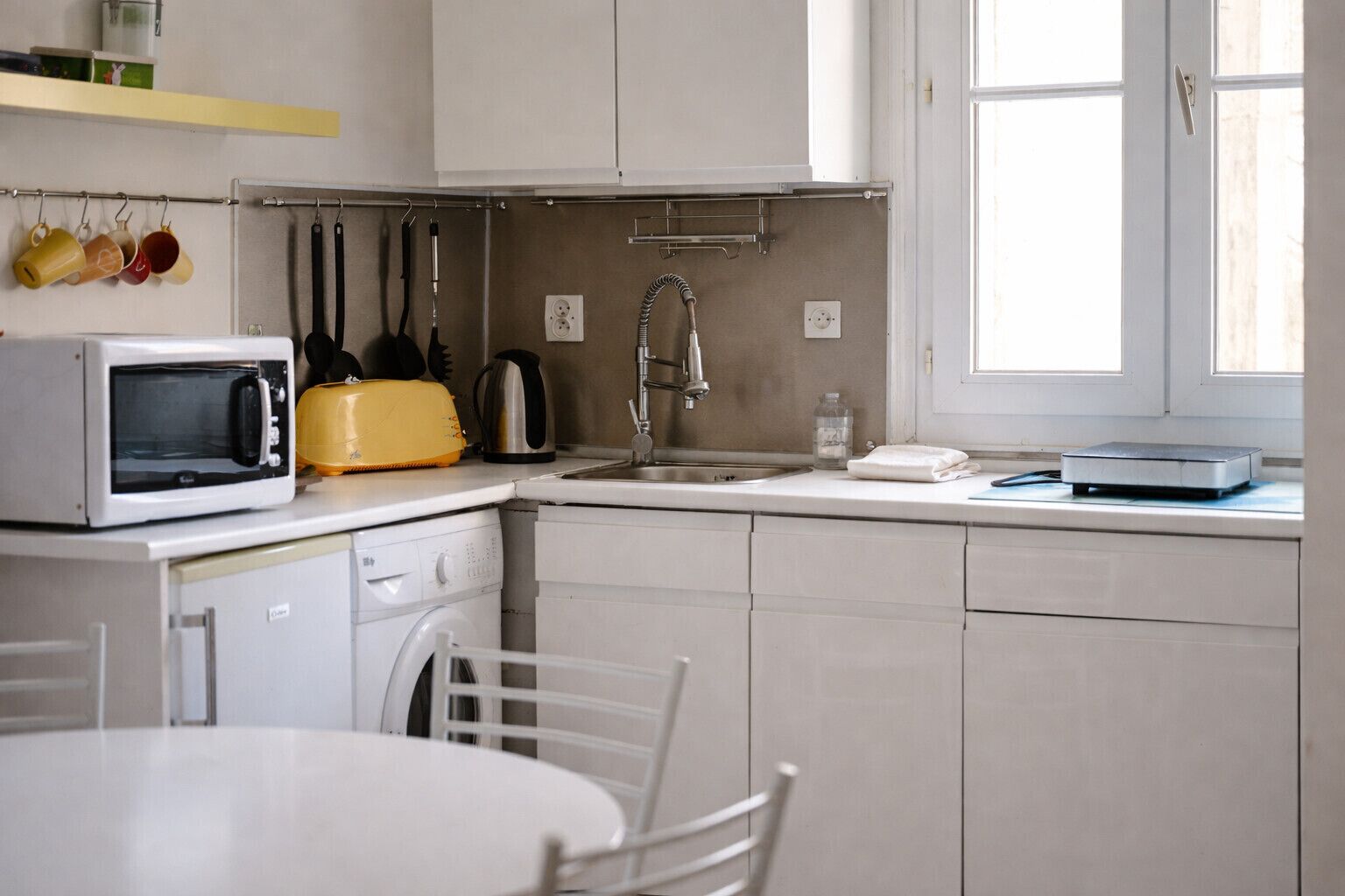 Fridge, microwave, coffee/tea maker, electric kettle