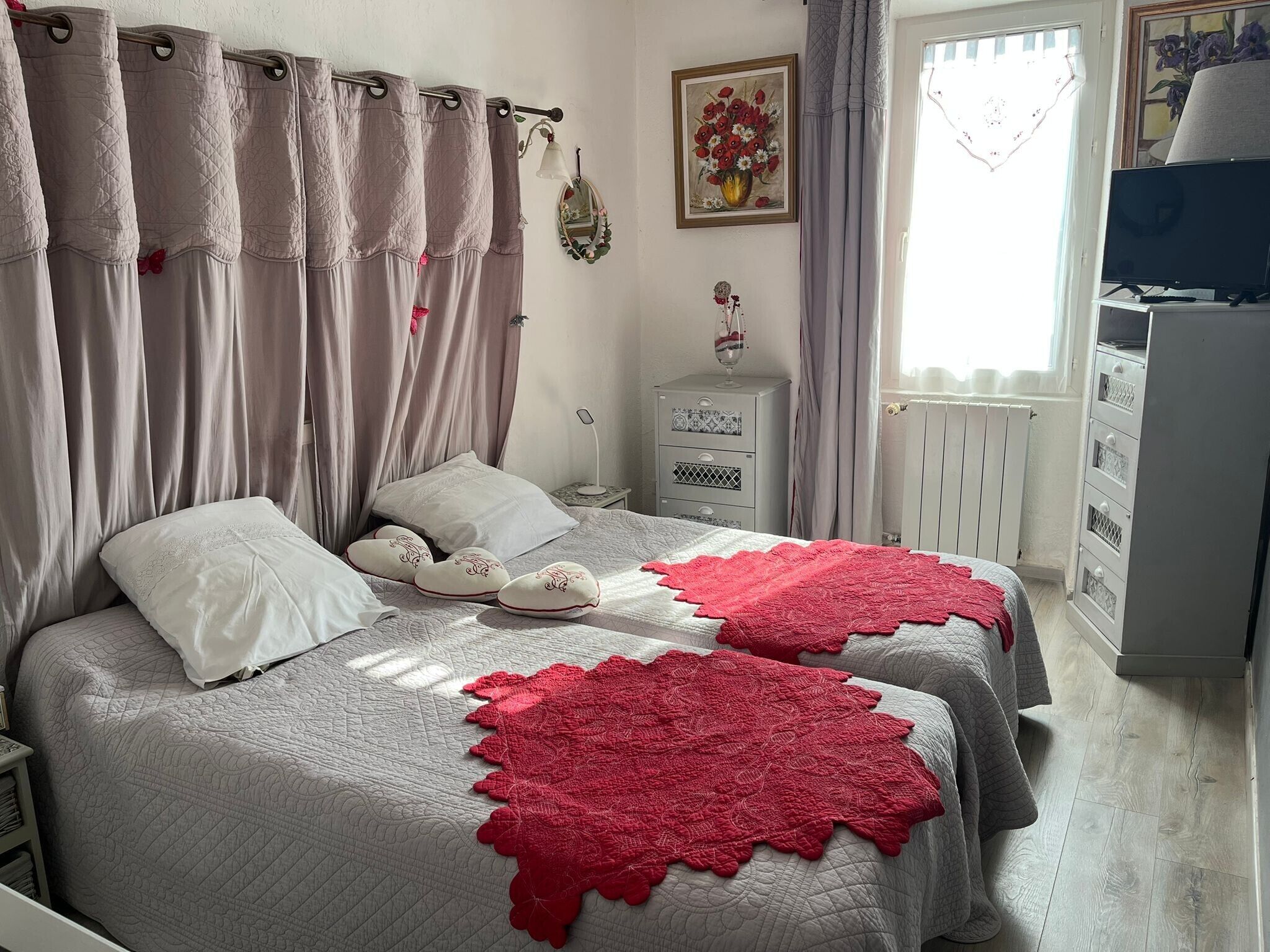 2 bedrooms, WiFi, bed sheets