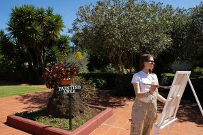 Property grounds - Isola Charm B&B - Pool & Nature Stay (Syracuse)