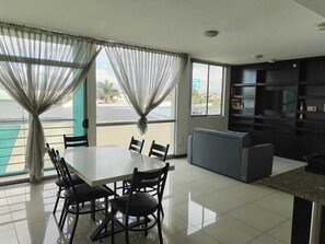 Imagen sin descripción, 5 de 37, botón