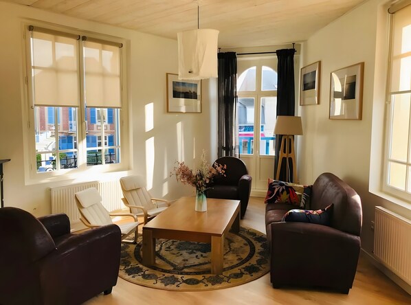 Uklassifisert bilde, 1 av 13, knapp