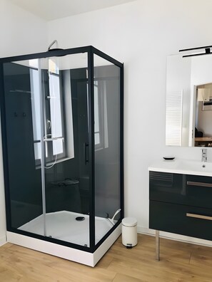 Uklassifisert bilde, 4 av 13, knapp