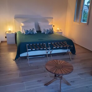 4 bedrooms, iron/ironing board, WiFi, bed sheets - Your stay on the Côte d'Azur at Villa Aurelia (Mandelieu-la-Napoule)
