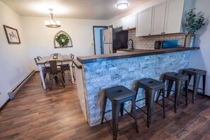 Dining - 2 King Bed Charming Mountain Retreat Close to Mtn (Steamboat Springs)