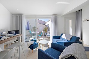 TV - The Brisans Apartment 50m from the Beach (La Tranche-sur-Mer)