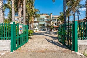 Uklassifisert bilde, 2 av 22, knapp