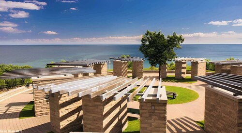 Modern 4‑Bedroom Retreat I 2‑Car Parking I Steps from the Ajax Waterfront