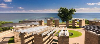 Modern 4‑Bedroom Retreat I 2‑Car Parking I Steps from the Ajax Waterfront