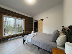 WiFi, bed sheets - Nature, Comfort, and Getaway | Chalet AKIA (Saint-Gabriel-de-Brandon)