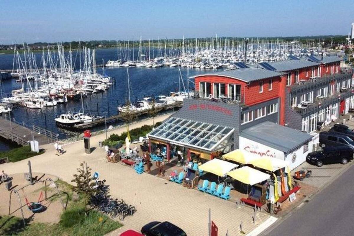 公寓 | 小船码头