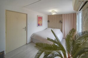 1 bedroom, iron/ironing board, WiFi, bed sheets - Cannes hyper center historic district of suquet-palais du festival - Croisette (Cannes)