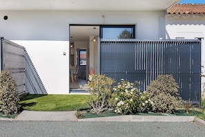 Exterior - Mimosas Apartment 400m from the Beach (La Tranche-sur-Mer)