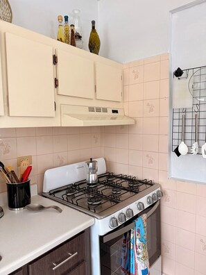 Microwave, oven, stovetop - Sun bathed studio apartment with mountain views just minutes from the beach! (Rincón)