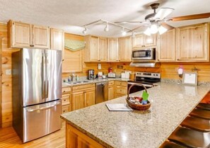 Private kitchen - Sheffield Lake Lodge @ Sinclair (Sparta)