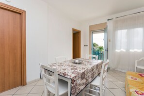 Dining - Apartment 'I Ciottoli Dello Ionio - Apt 18' with Sea View, Shared Terrace and Balcony (Mascali)