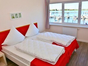 Apartment - Ferienwohnung Am Yachthafen mit Balkon (Fehmarn)