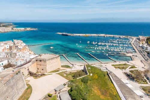 Bacchus Luxury Home Ancient Suite in Otranto: Whirlpool, Kamin, Parkplatz, WLAN, Klimaanlage