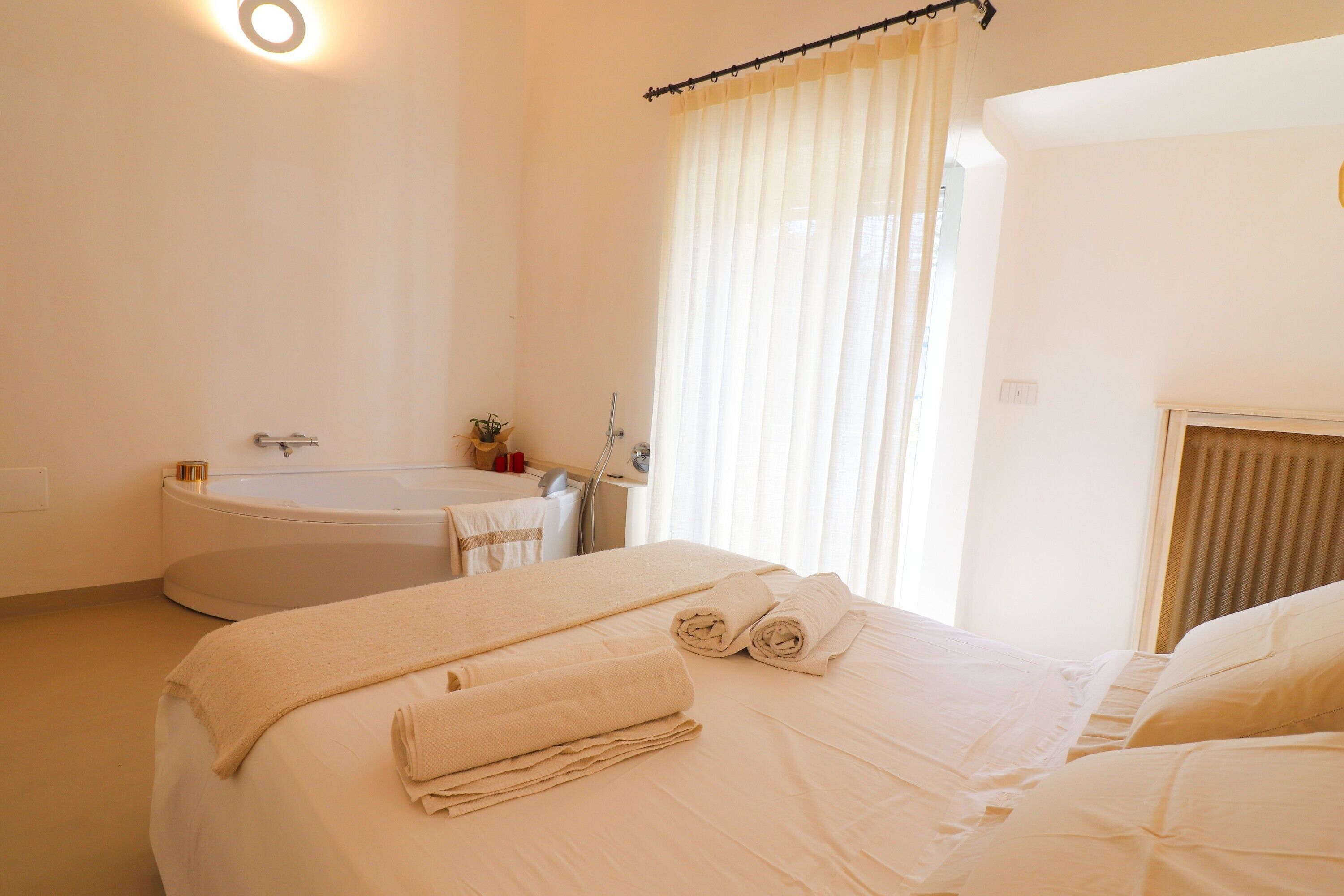 1 camera, ferro/asse da stiro, Wi-Fi, lenzuola