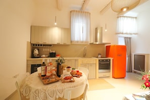 Uklassifisert bilde, 3 av 33, knapp