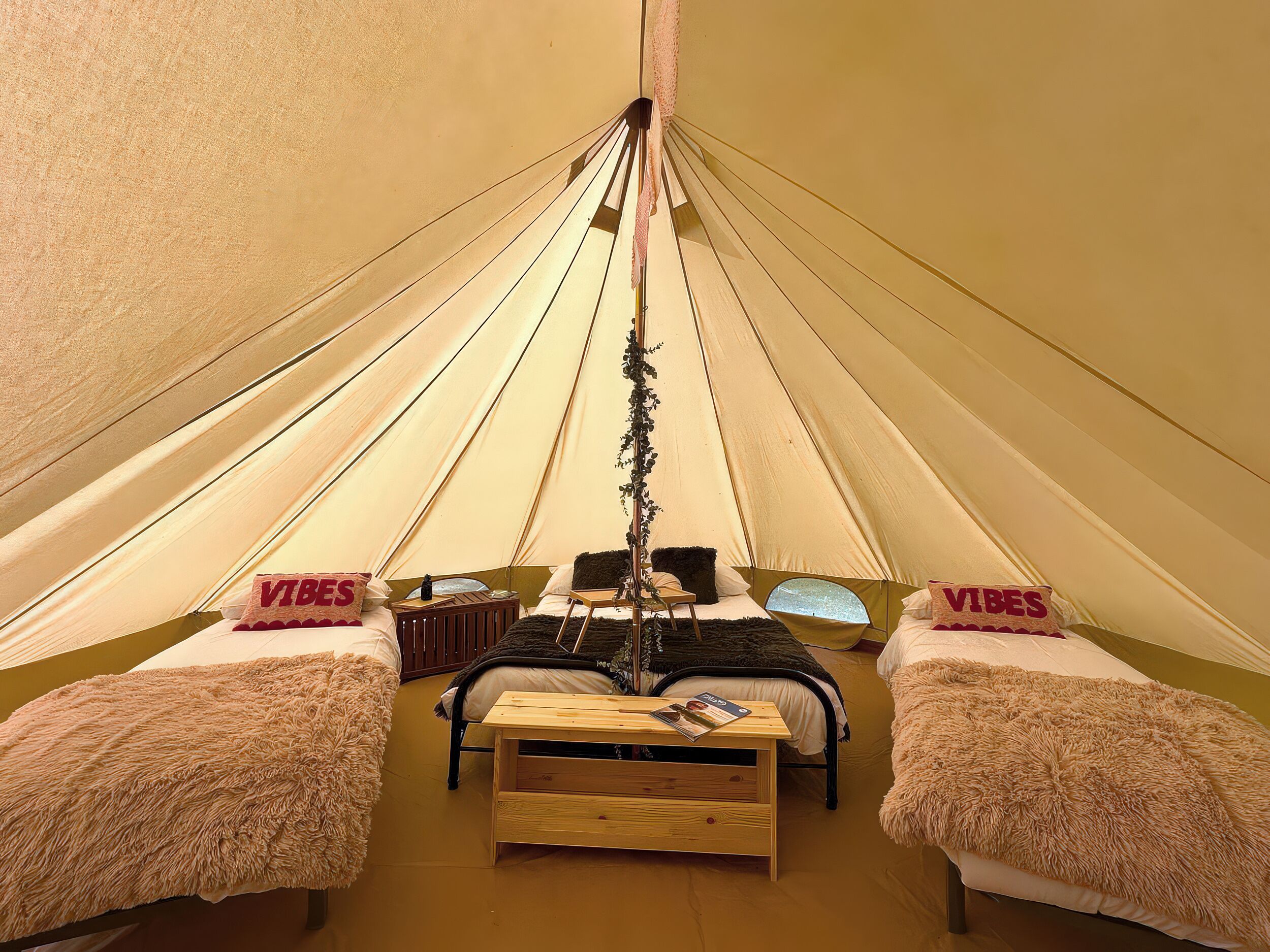 1 bedroom, individually decorated, individually furnished