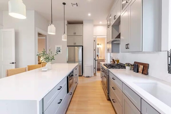 Unclassified image, 1 of 55, button